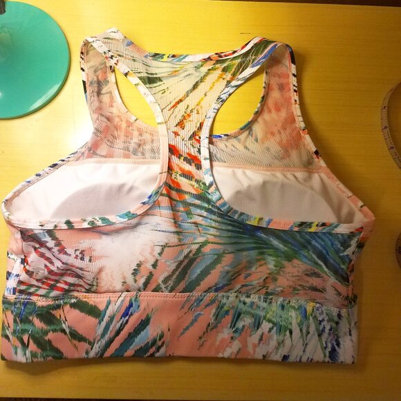 Fabletics Tropical Print Sports Bra - Picture 5 of 9